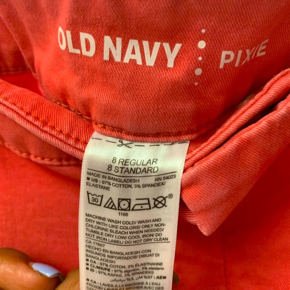 Old Navy Coral Pixie Pants - Picture 4 of 5